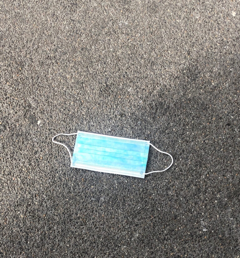 Masken-Littering: Covid-Masken sind zunehmend ein Umweltproblem